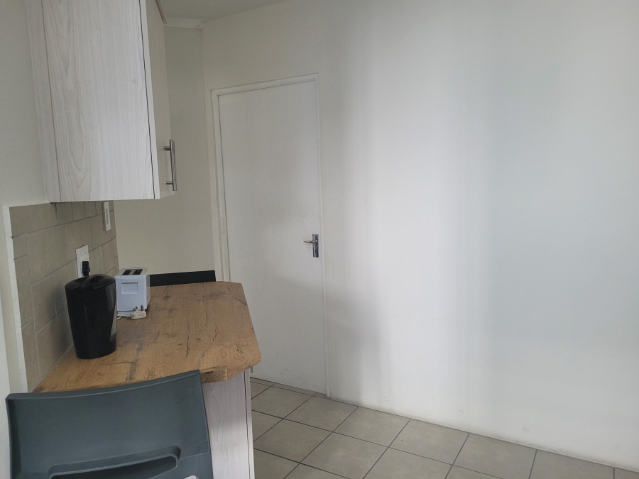 2 Bedroom Property for Sale in Stellendale Western Cape